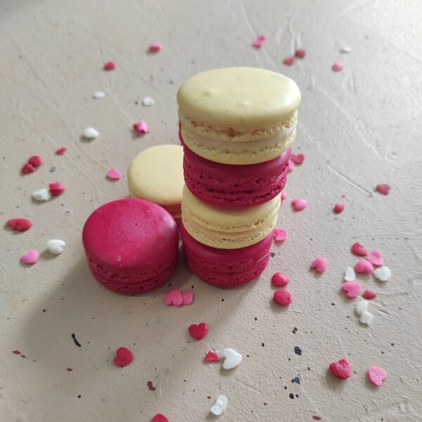 Velvet Macaroons - Pack of 7